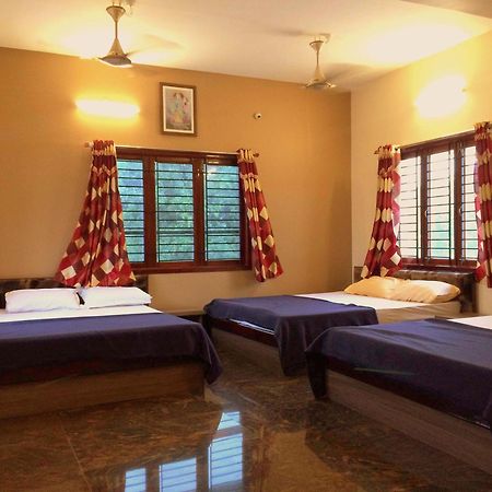 Hotel Sri Hayagriva Tiruchirappalli Rom bilde